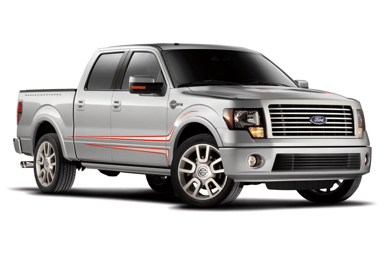 2011 Ford Harley-Davidson F-150: New graphics on the hood and body side of the truck are executed in an engine-turned finish and feature dimensional satin chrome "Harley-Davidson" lettering. The graphics are reminiscent of the "speed scallops" used on hot rods.