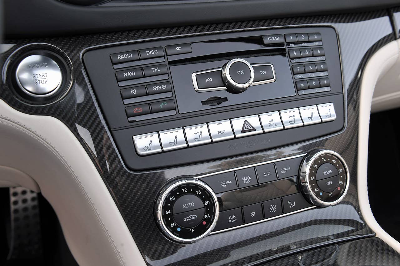 2013 Mercedes-Benz SL65 AMG instrument panel
