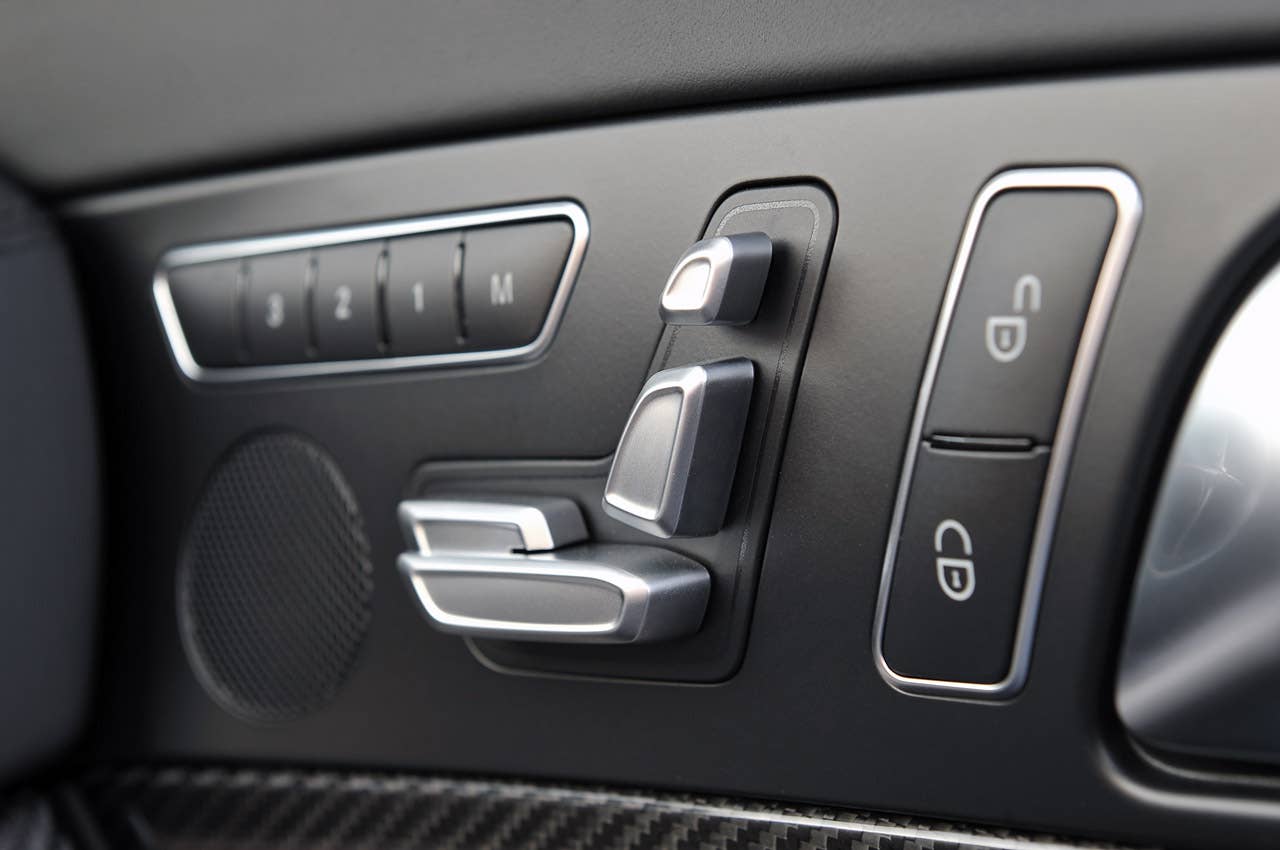 2013 Mercedes-Benz SL65 AMG seat controls