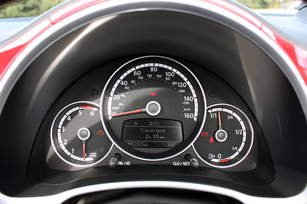 2013 Volkswagen Beetle TDI Convertible gauges