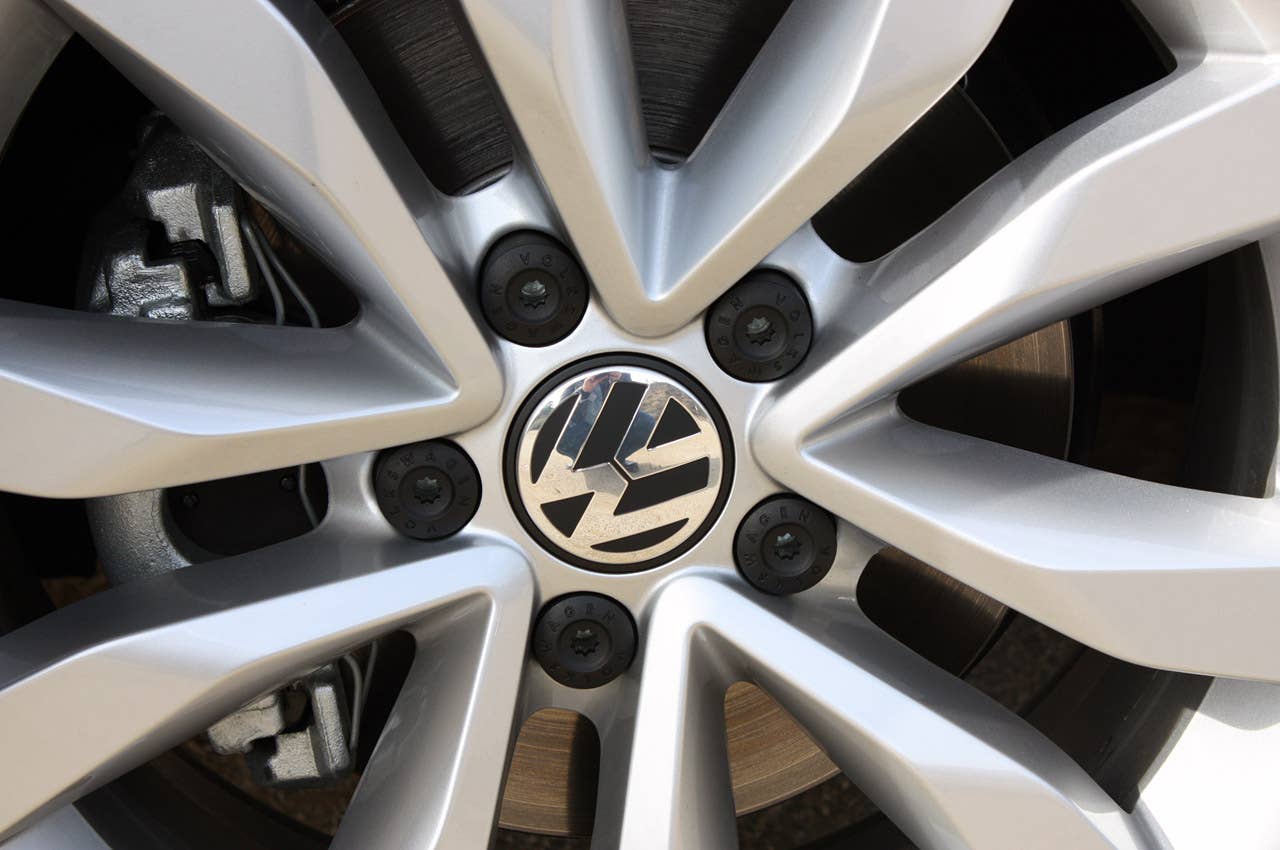 2013 Volkswagen Beetle TDI Convertible wheel detail