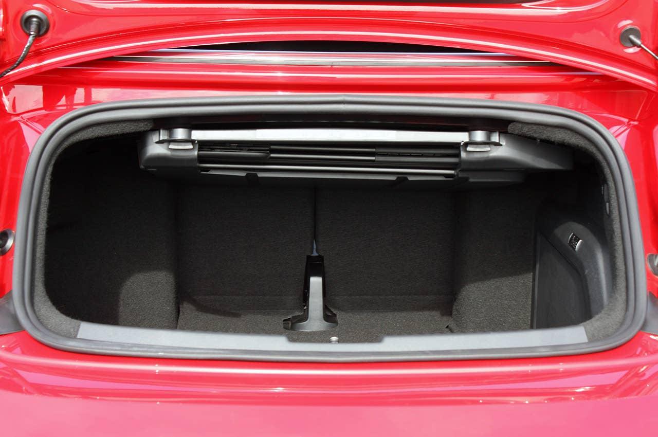 2013 Volkswagen Beetle TDI Convertible trunk