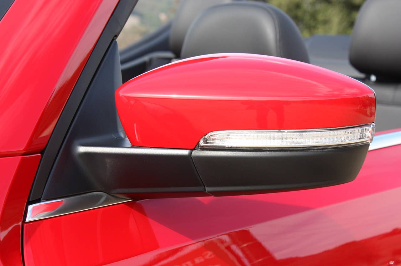 2013 Volkswagen Beetle TDI Convertible side mirror