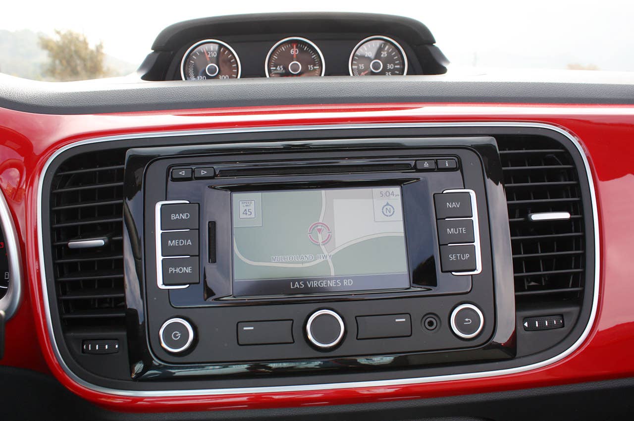 2013 Volkswagen Beetle TDI Convertible instrument panel