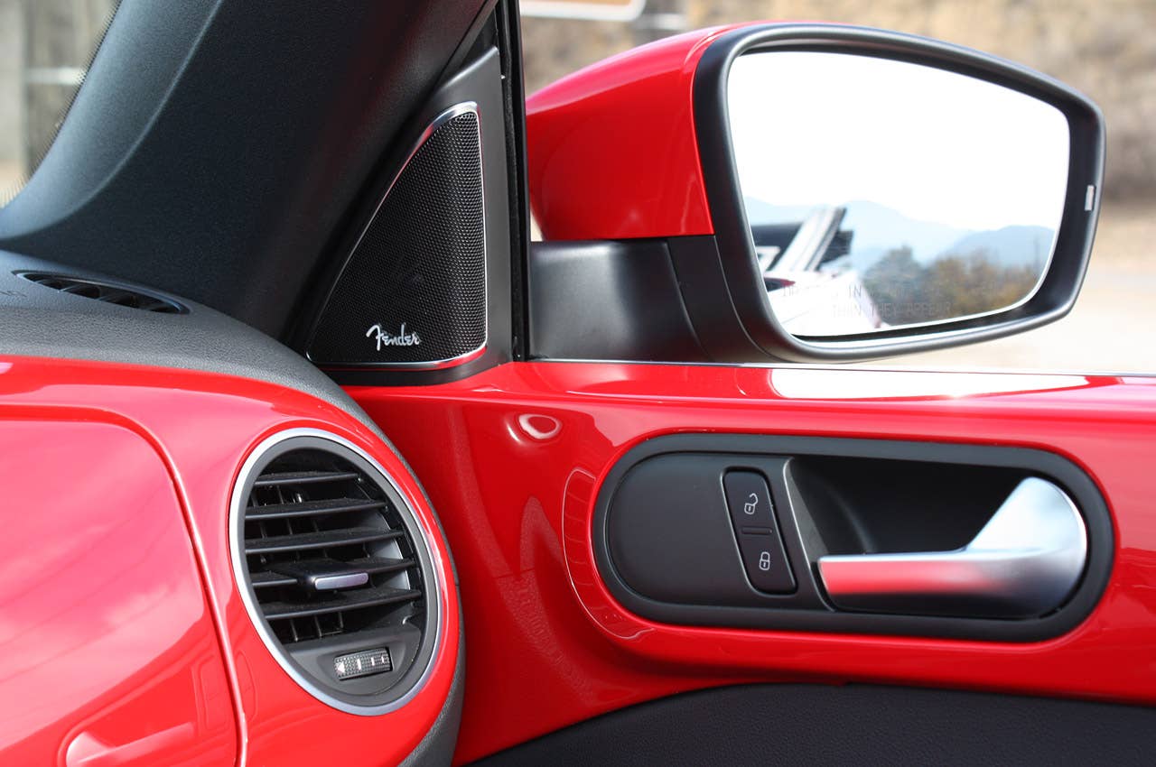 2013 Volkswagen Beetle TDI Convertible interior trim