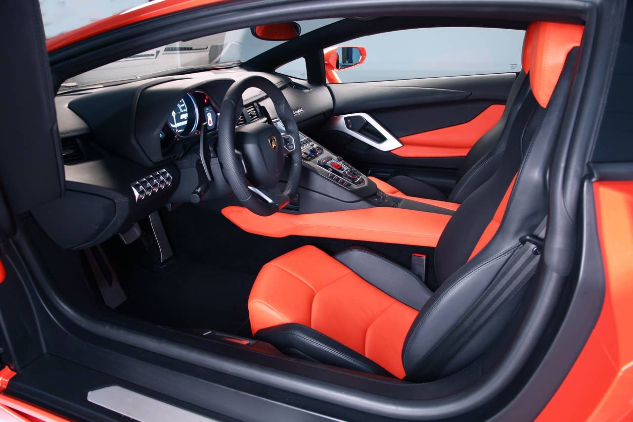 2012 Lamborghini Aventador LP700-4 interior