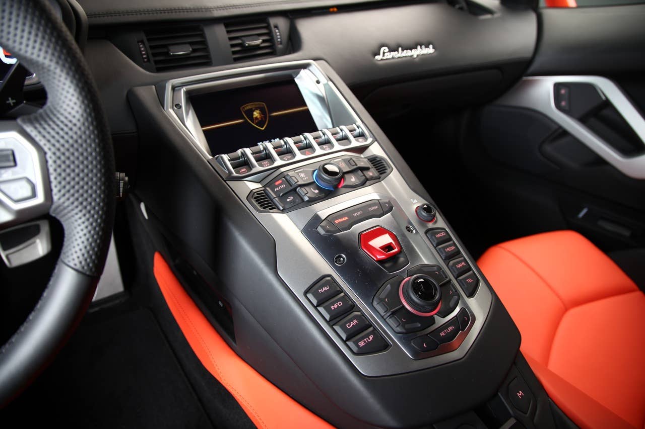 2012 Lamborghini Aventador LP700-4 interior