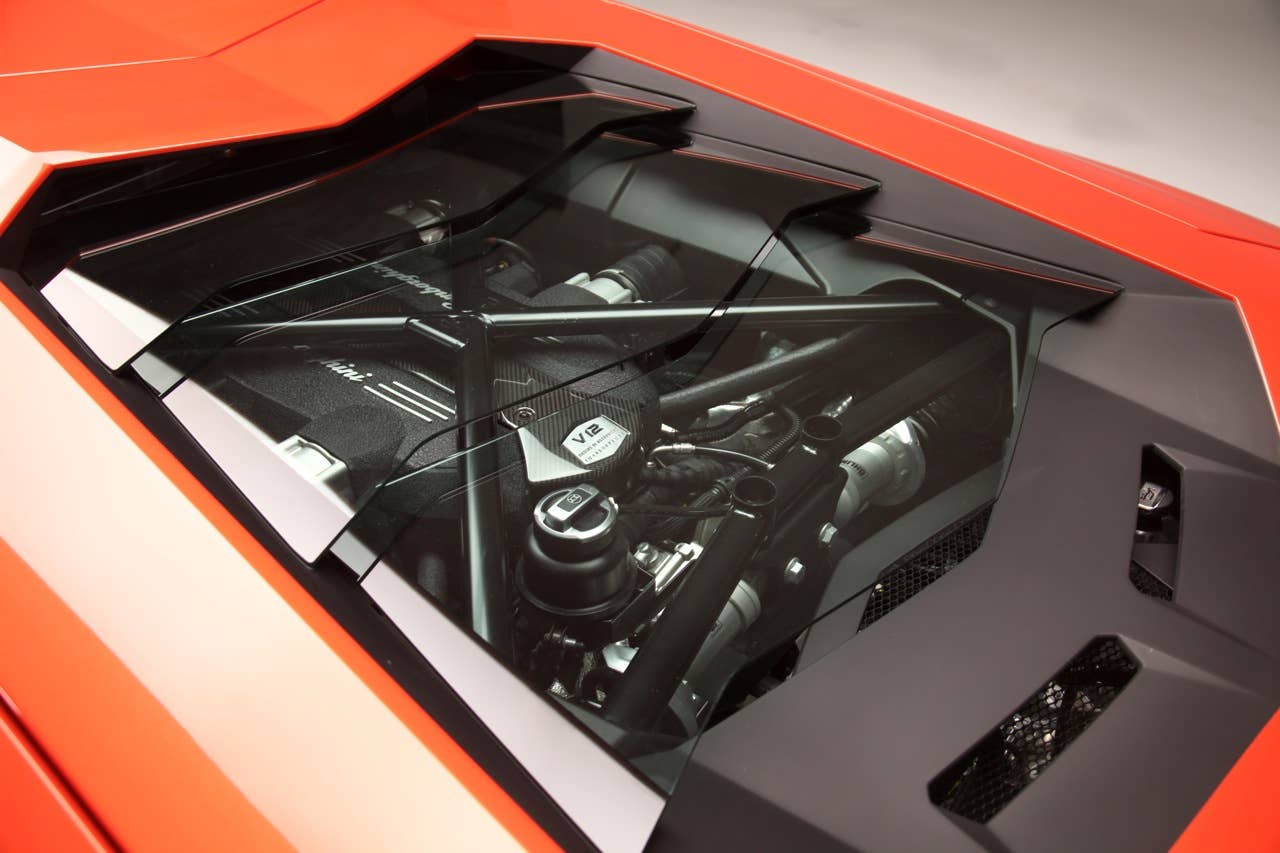 2012 Lamborghini Aventador LP700-4 6.5-liter V12