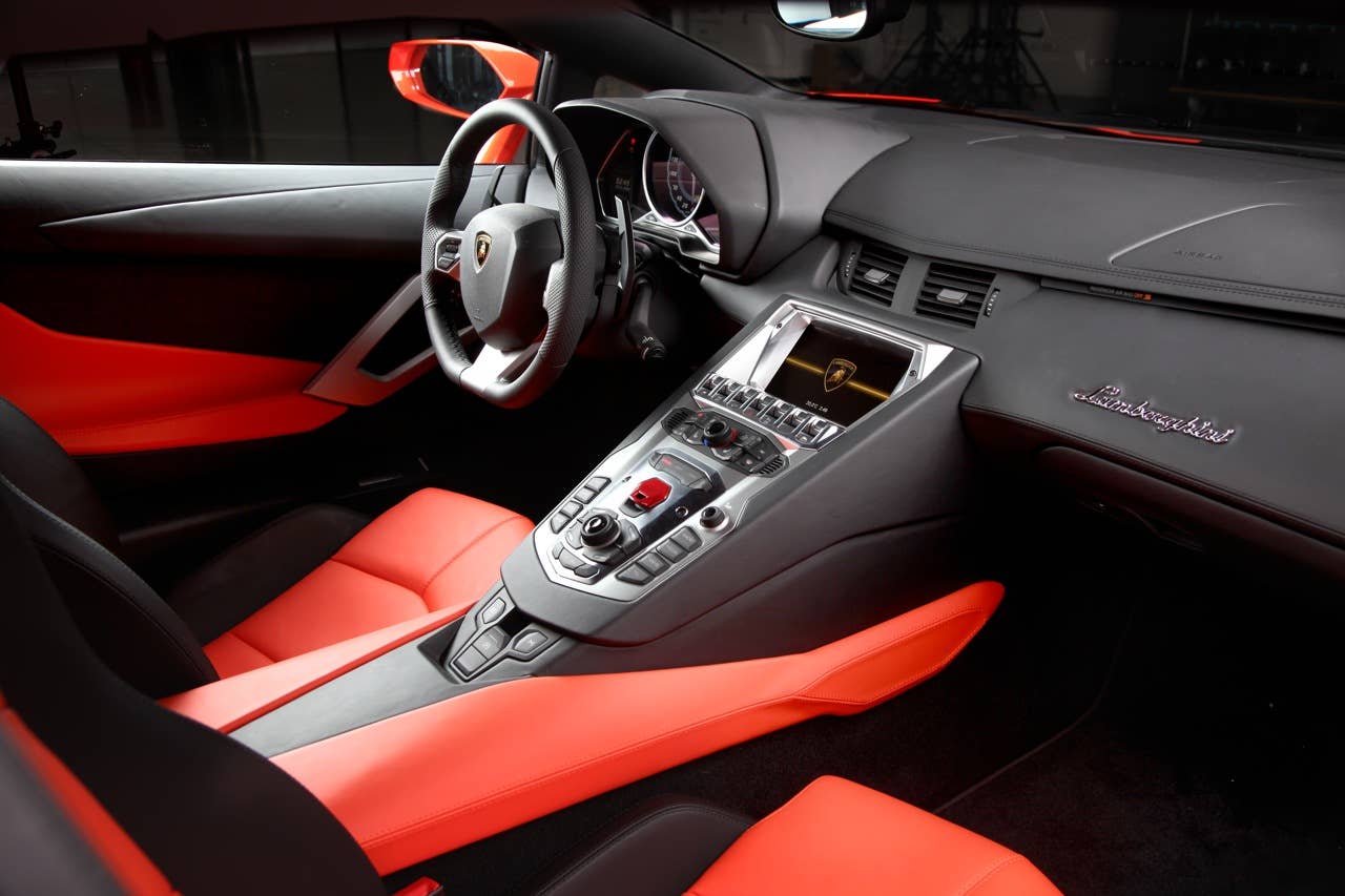 2012 Lamborghini Aventador LP700-4 interior