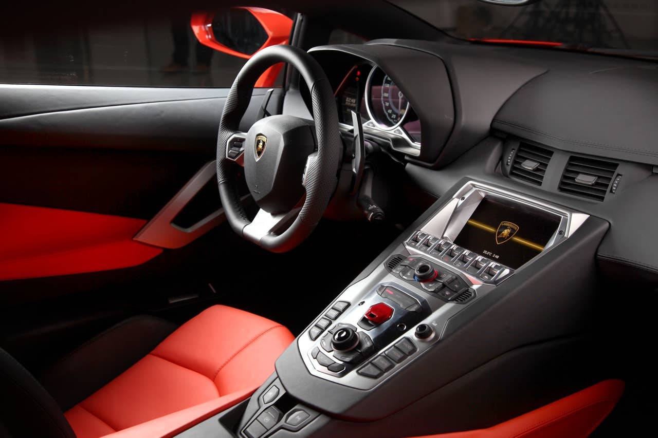 2012 Lamborghini Aventador LP700-4 interior