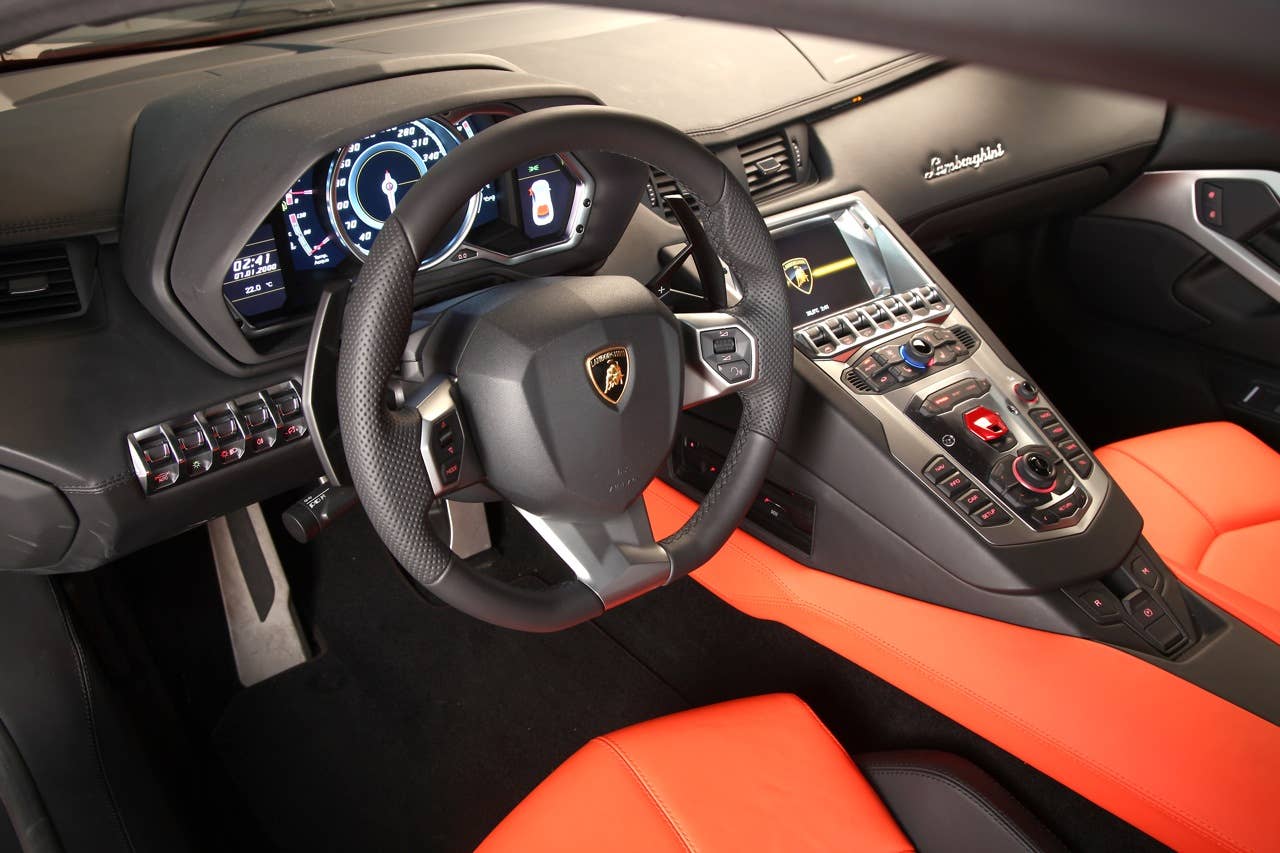 2012 Lamborghini Aventador LP700-4 interior