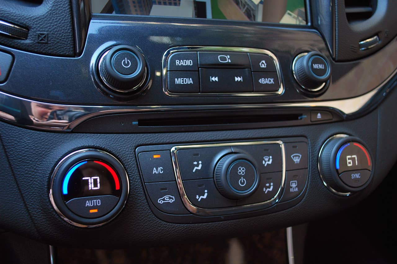 2014 Chevrolet Impala instrument panel