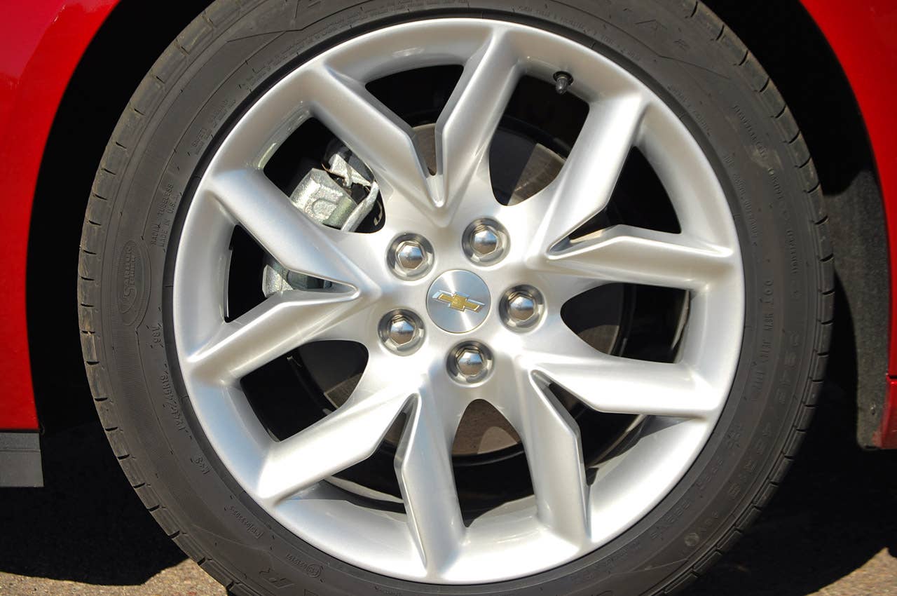 2014 Chevrolet Impala wheel