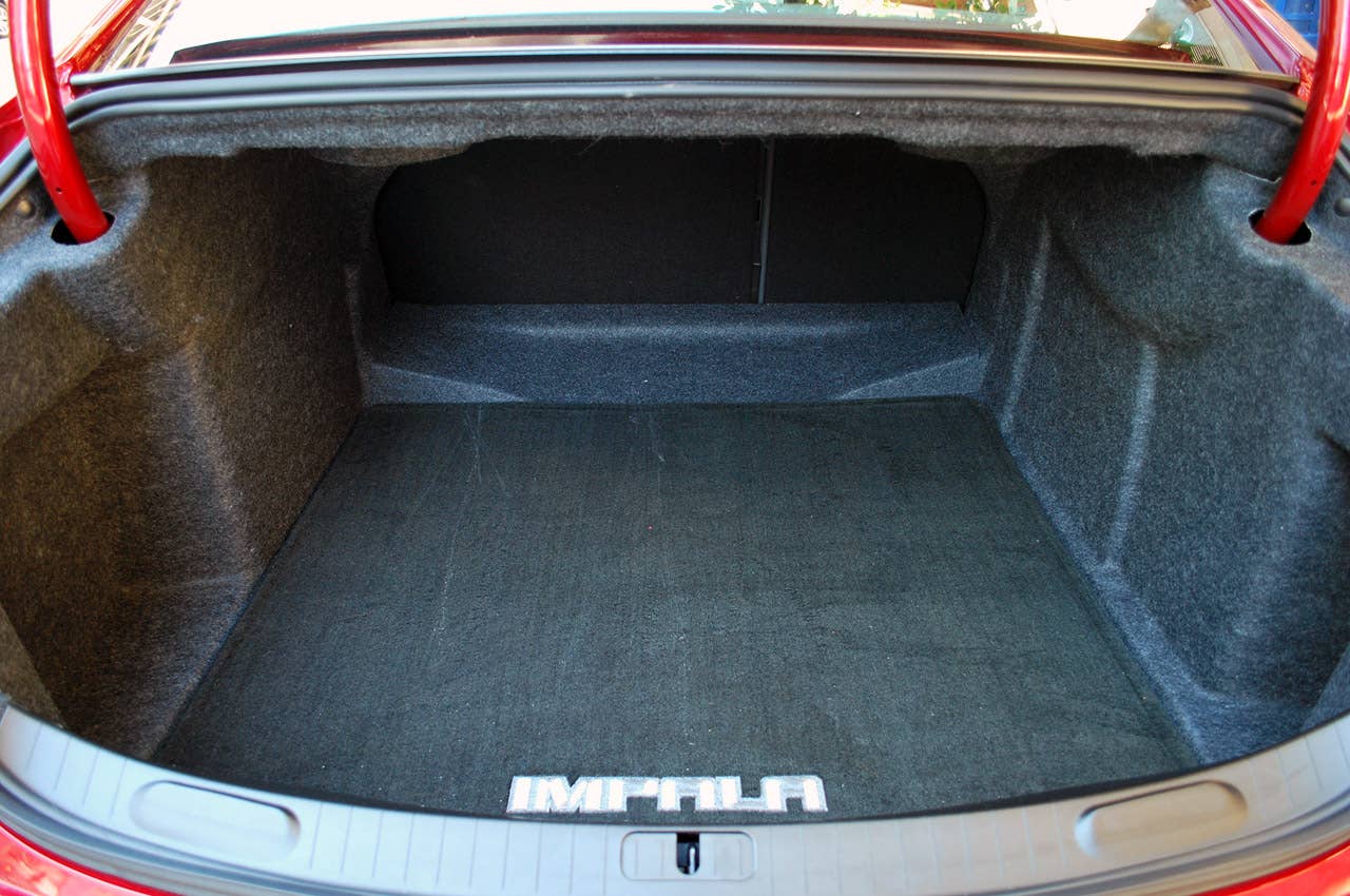 2014 Chevrolet Impala trunk