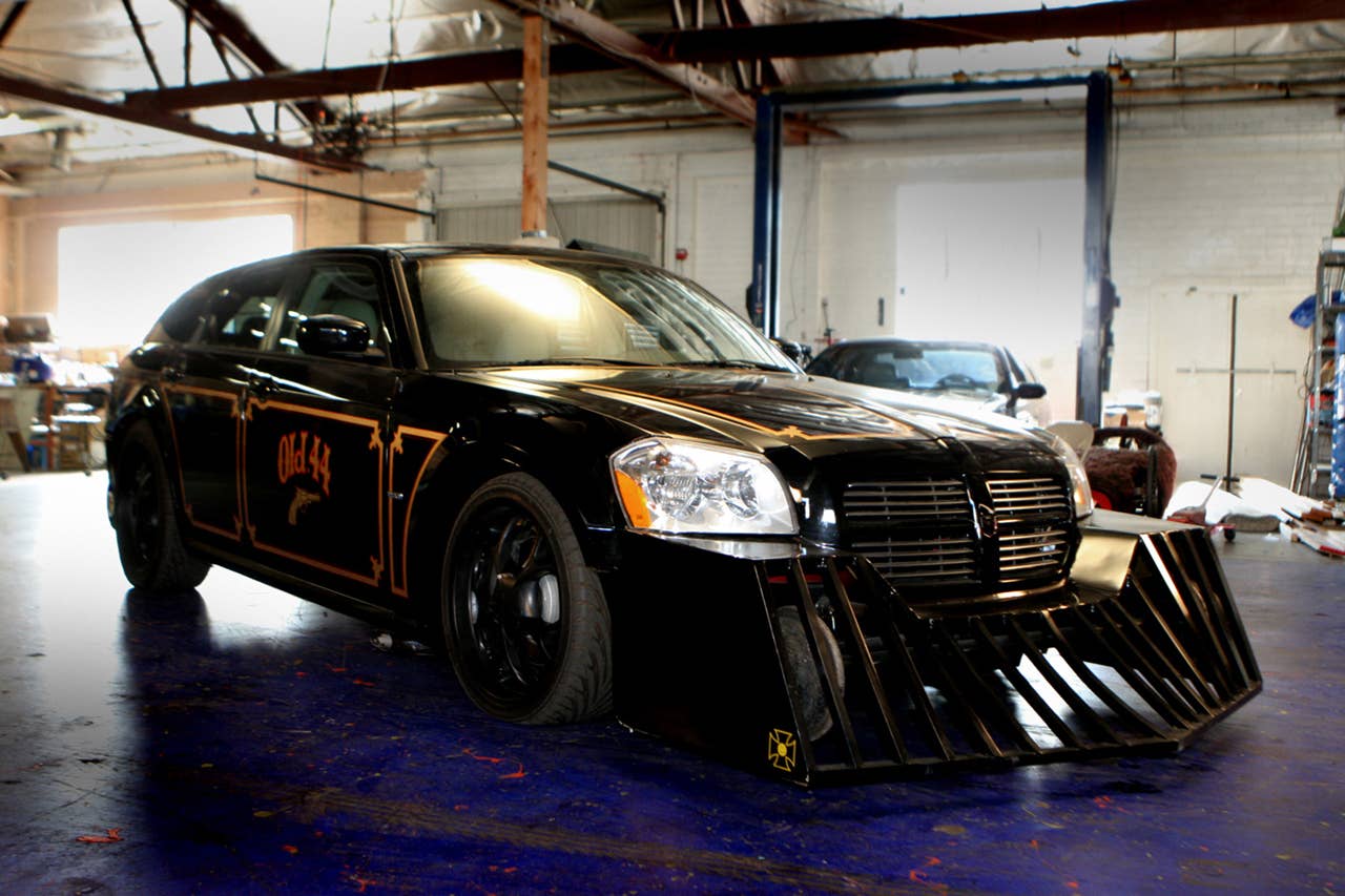 Lot 1532 - 2005 DODGE MAGNUM CUSTOM "TRAIN CAR"