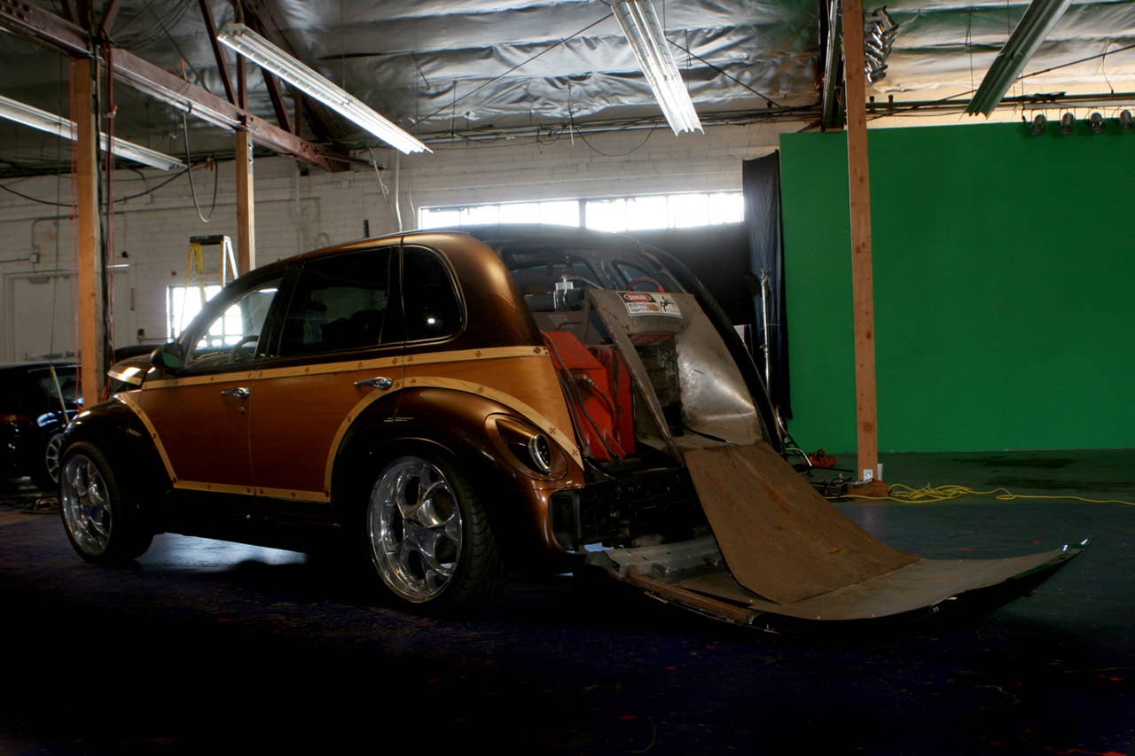 Lot 435.3 - 2002 CHRYSLER PT CRUISER CUSTOM "WOOD CHIPPER"