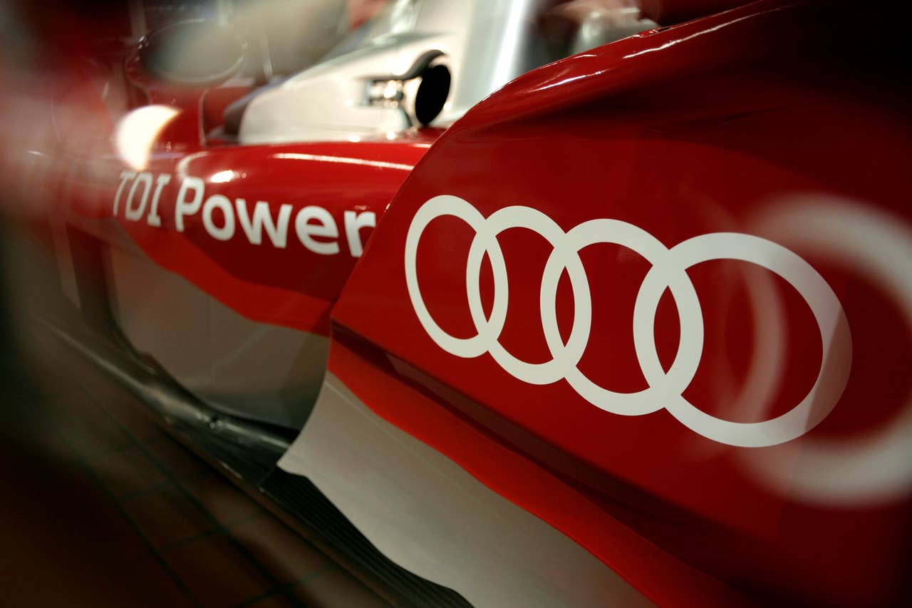 Audi R15+ Aufbau Werk Ingolstadt 2010