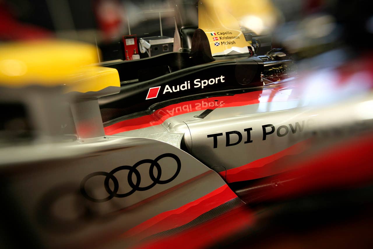 Audi R15+ Aufbau Werk Ingolstadt 2010