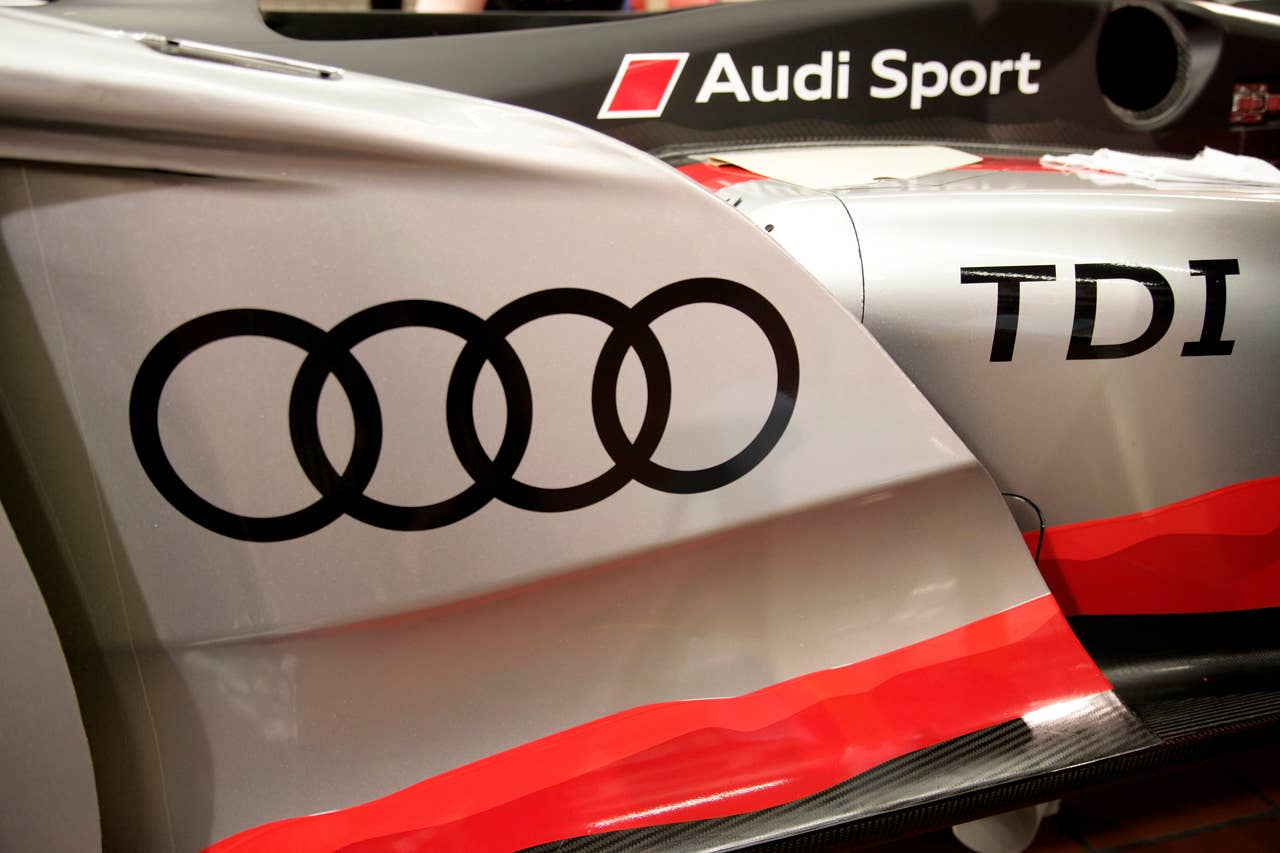 Audi R15+ Aufbau Werk Ingolstadt 2010