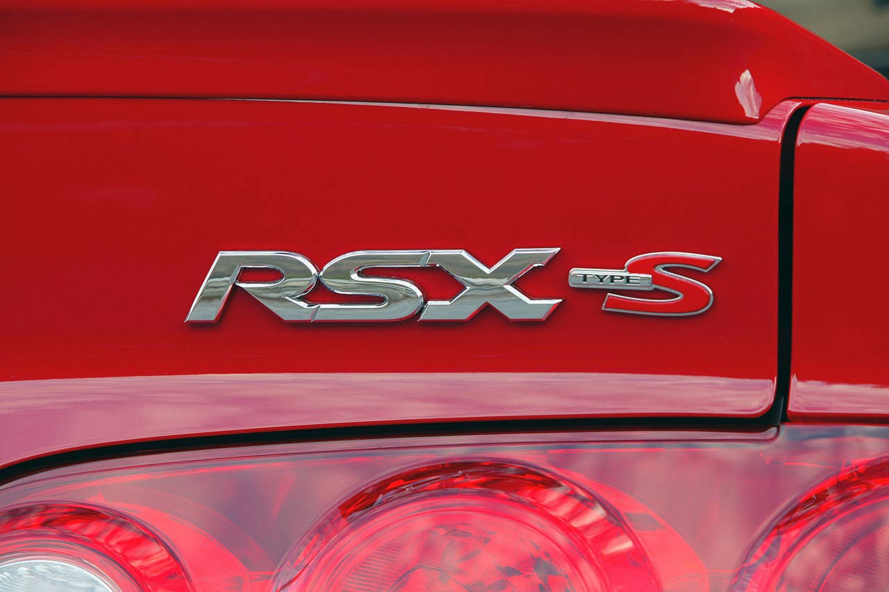 2006 Acura RSX Type-S badge.