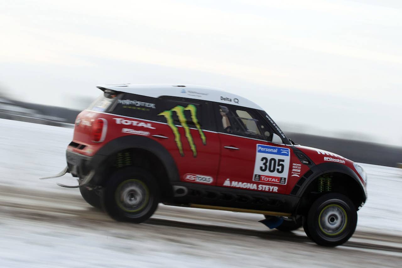 Guerlian Chicherit (FRA) and Co-Driver Michel Perin (FRA) on the MINI Dakar, X Raid Factory, 10.12.2010