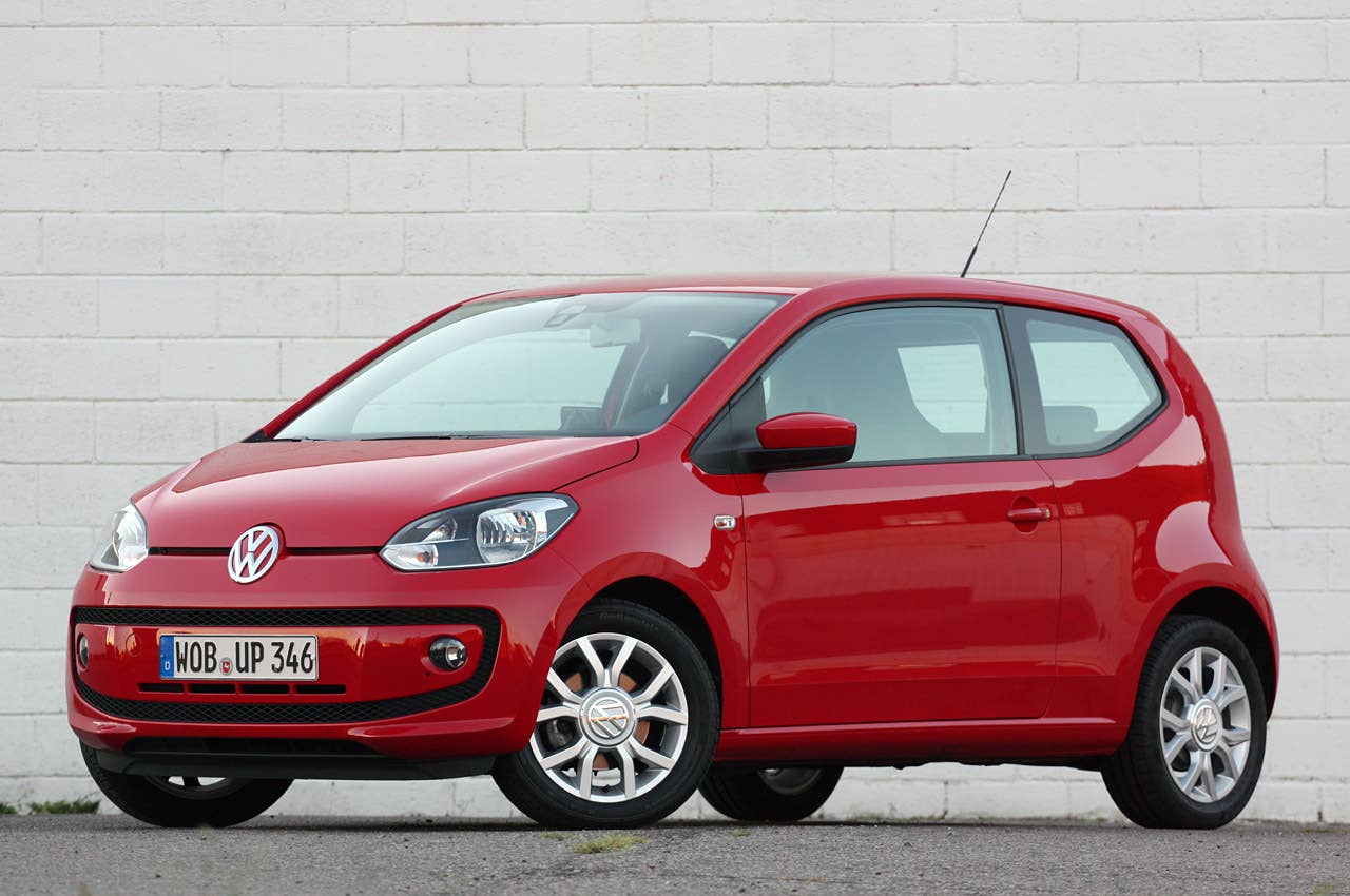 2012 Volkswagen Up! front 3/4 view