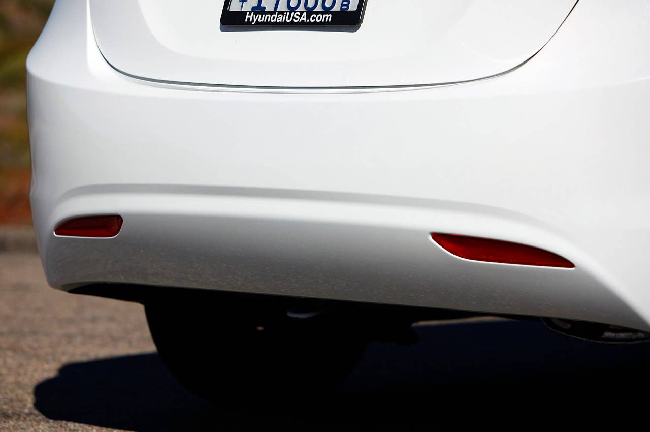 2011 Hyundai Elantra rear bumper