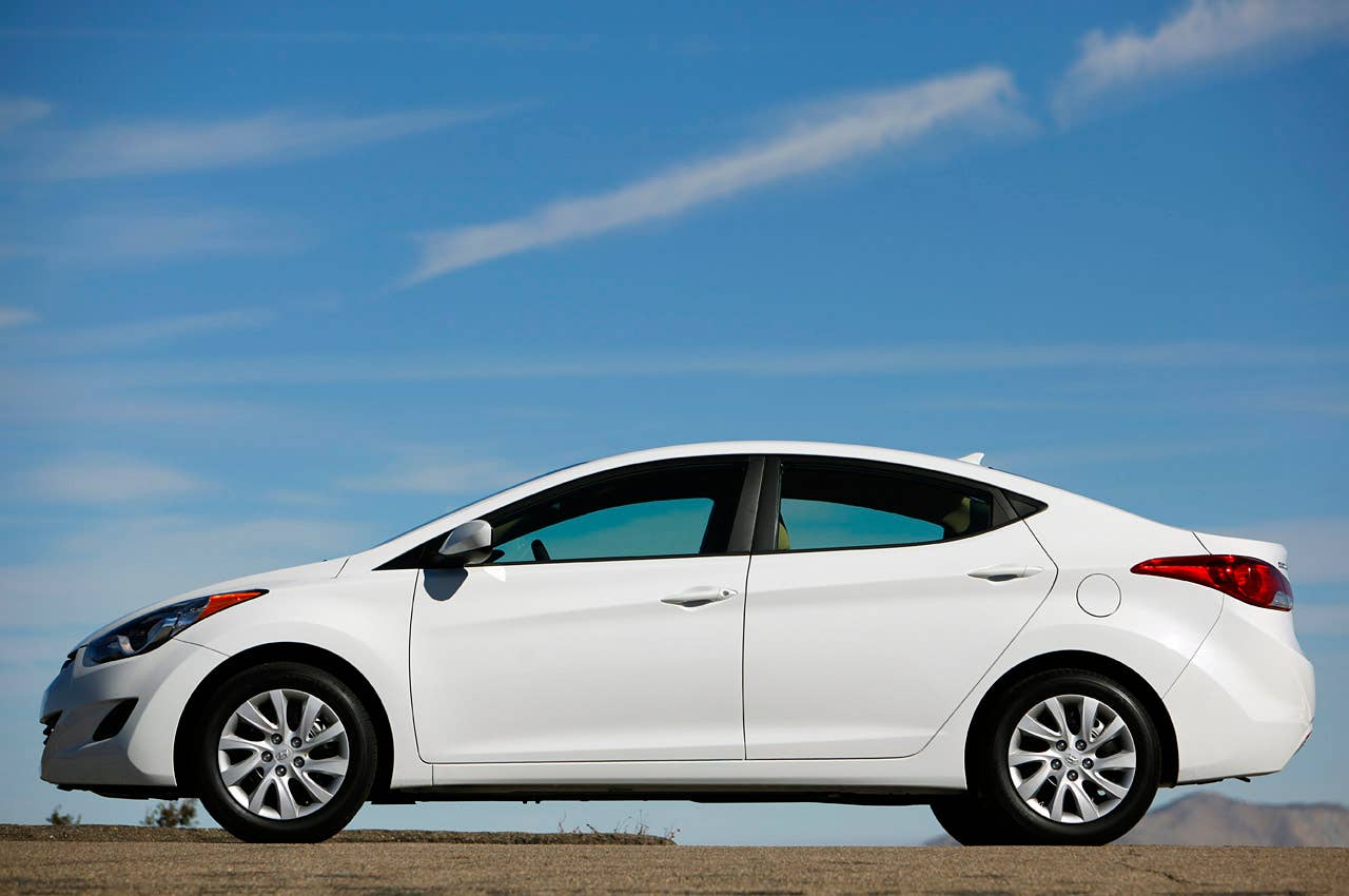 2011 Hyundai Elantra side view