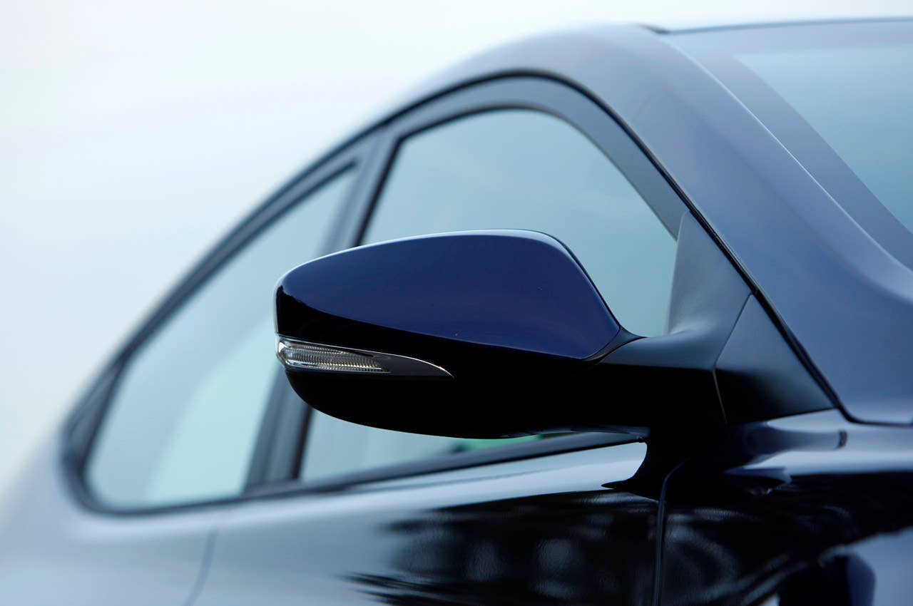 2011 Hyundai Elantra side mirror