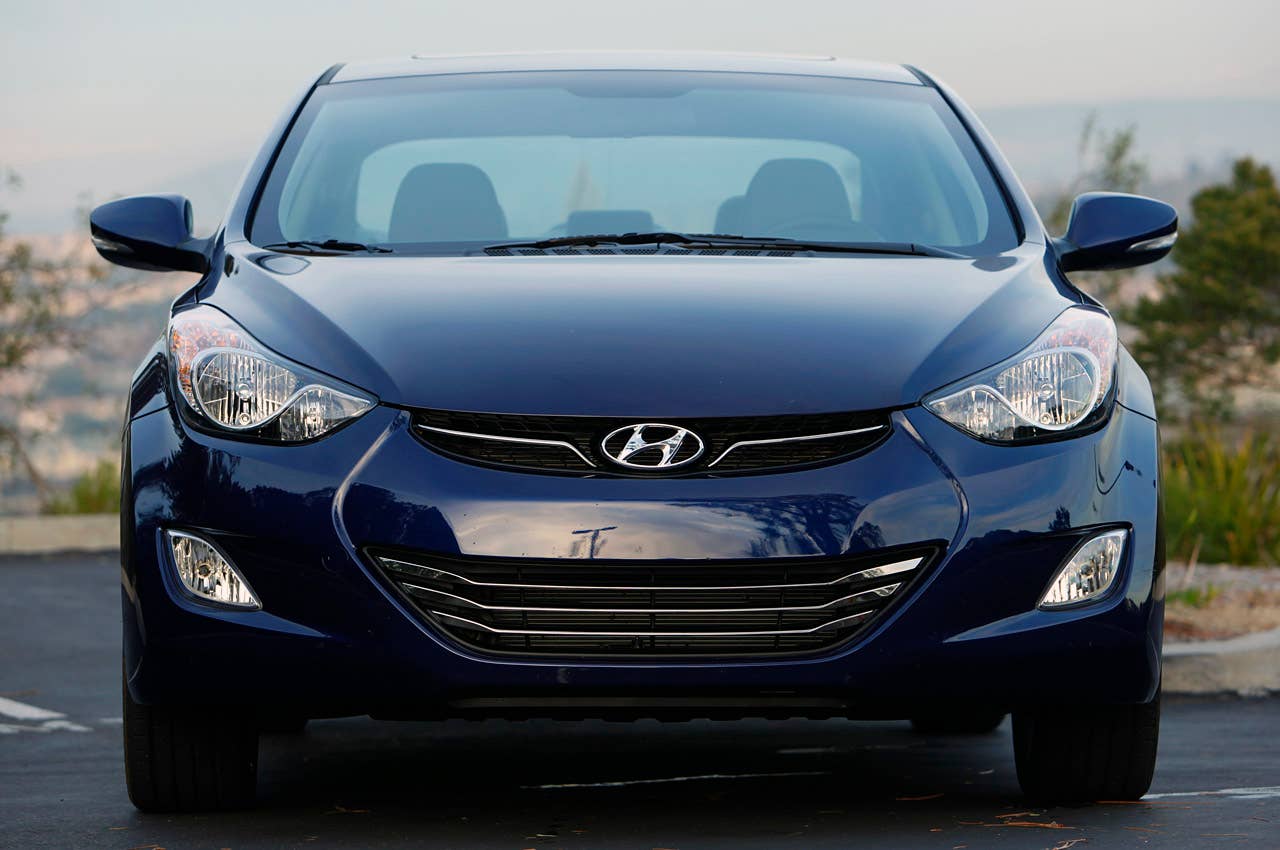 2011 Hyundai Elantra front view