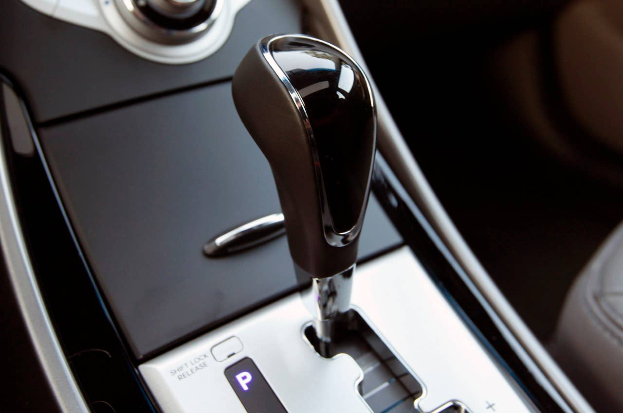 2011 Hyundai Elantra shifter