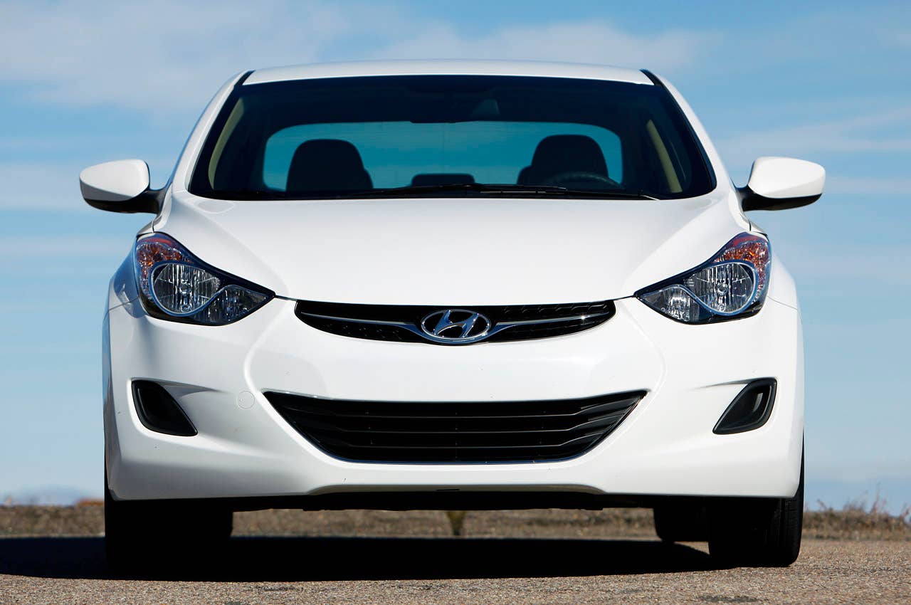 2011 Hyundai Elantra front view