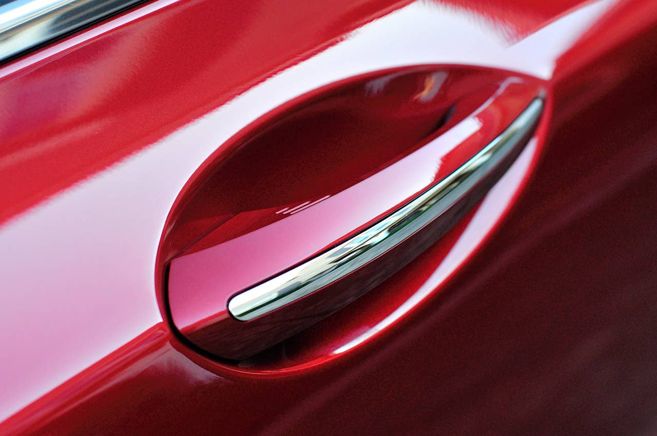 2013 Lincoln MKZ door handle