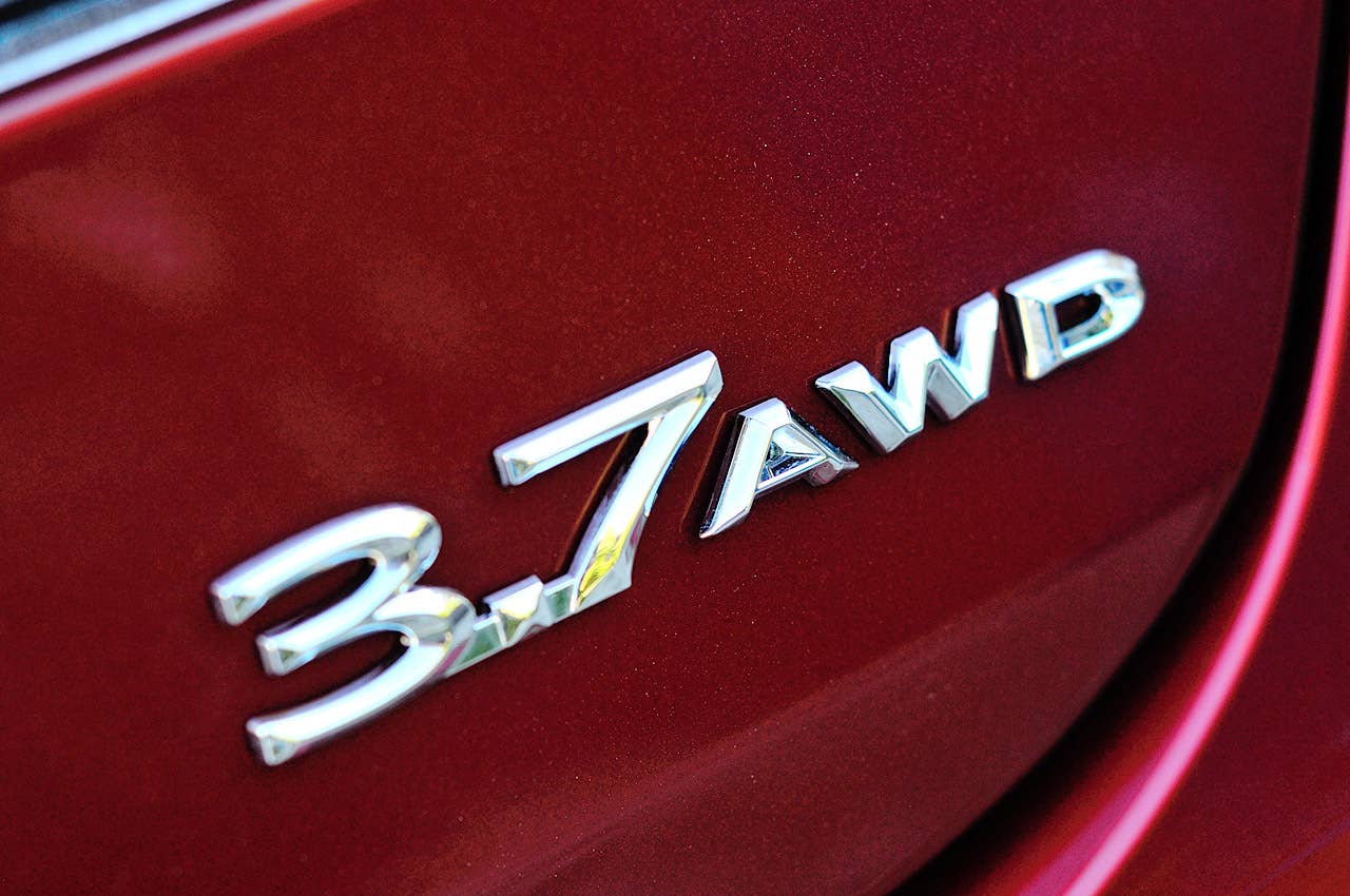 2013 Lincoln MKZ badge
