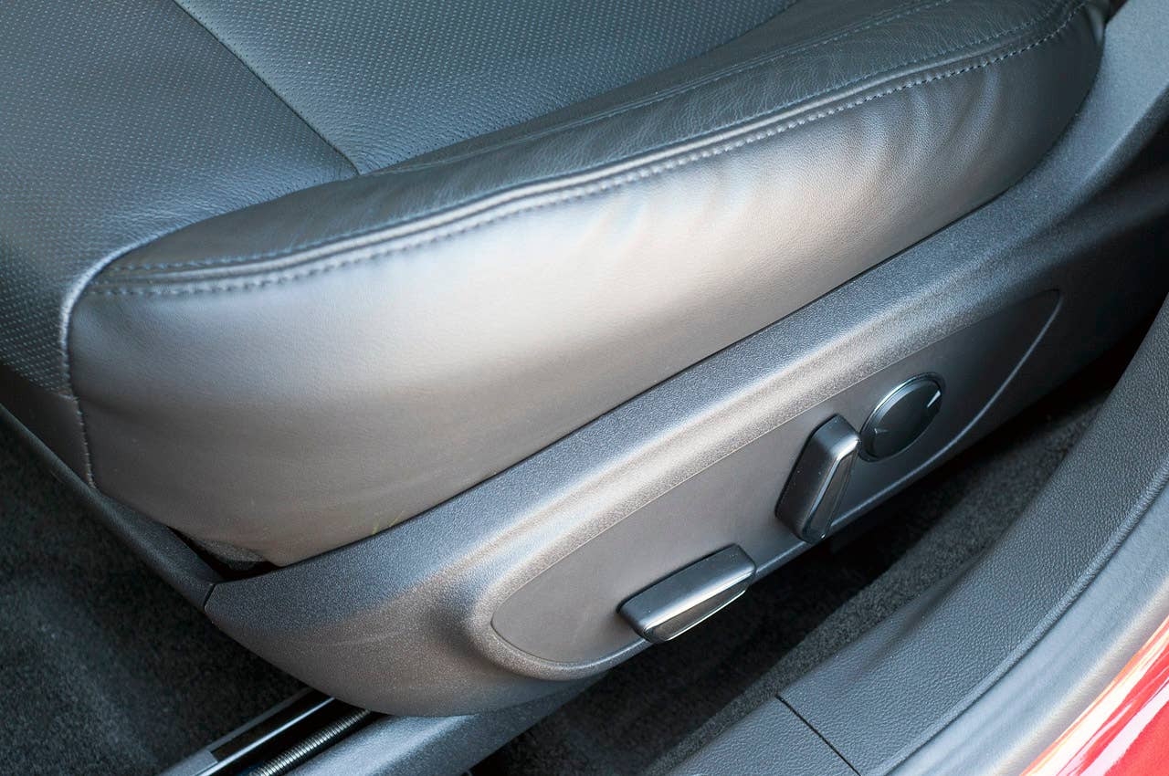 2013 Lincoln MKZ seat controls