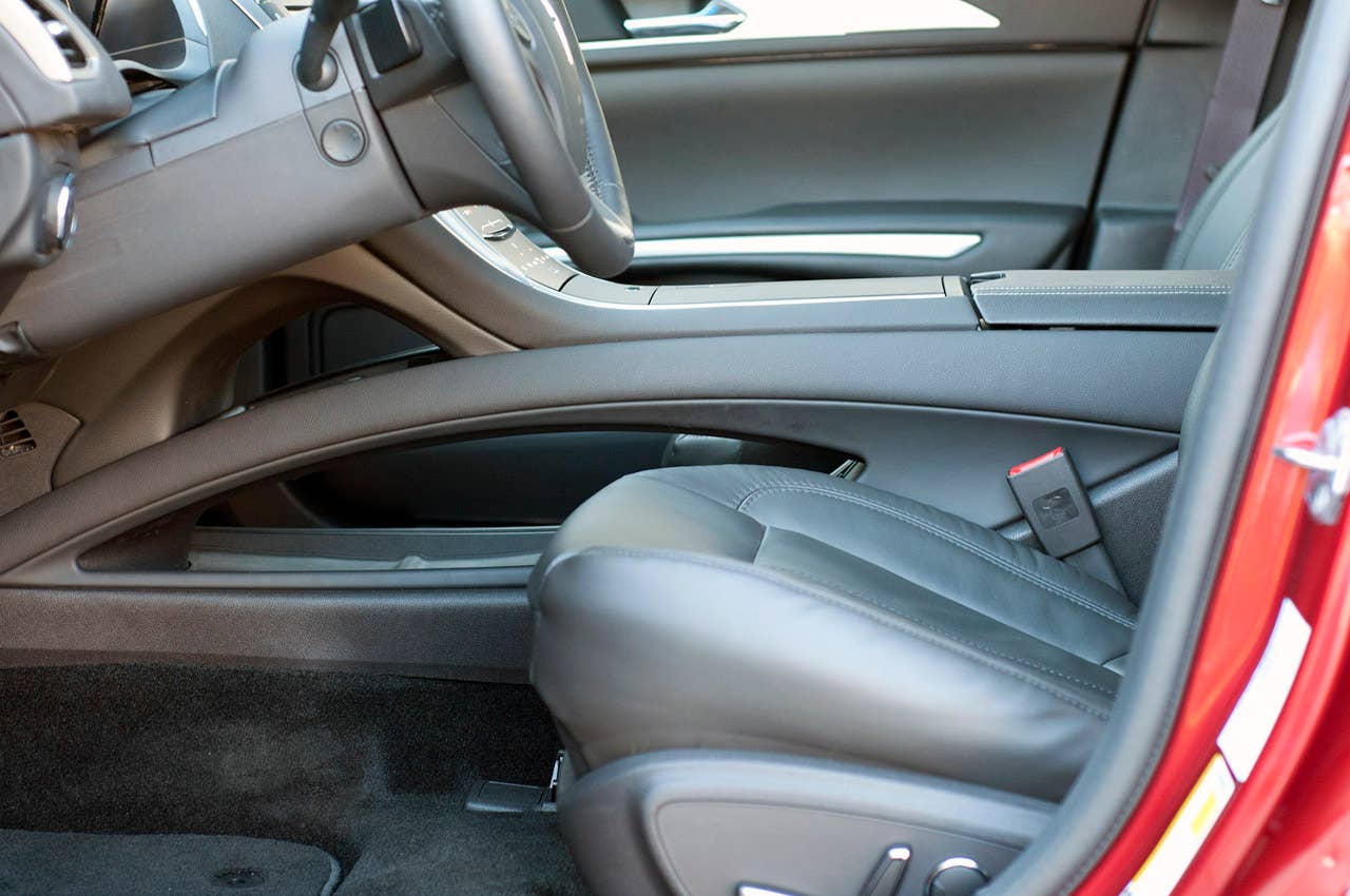 2013 Lincoln MKZ center console