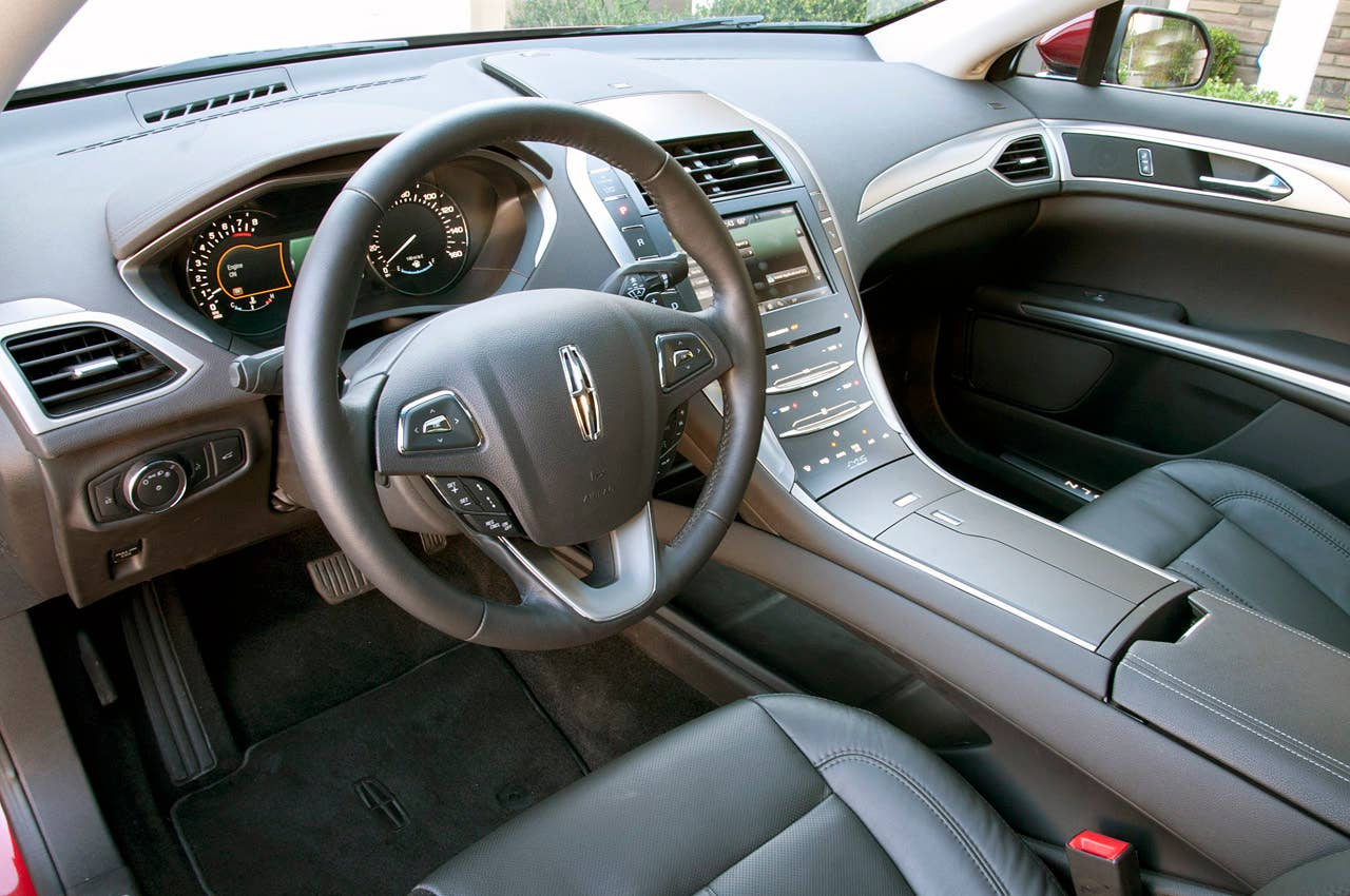 2013 Lincoln MKZ interior