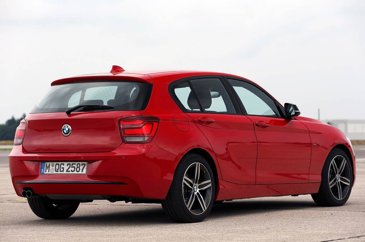 BMW 1 Series 3-cylinder rear 3/4 view