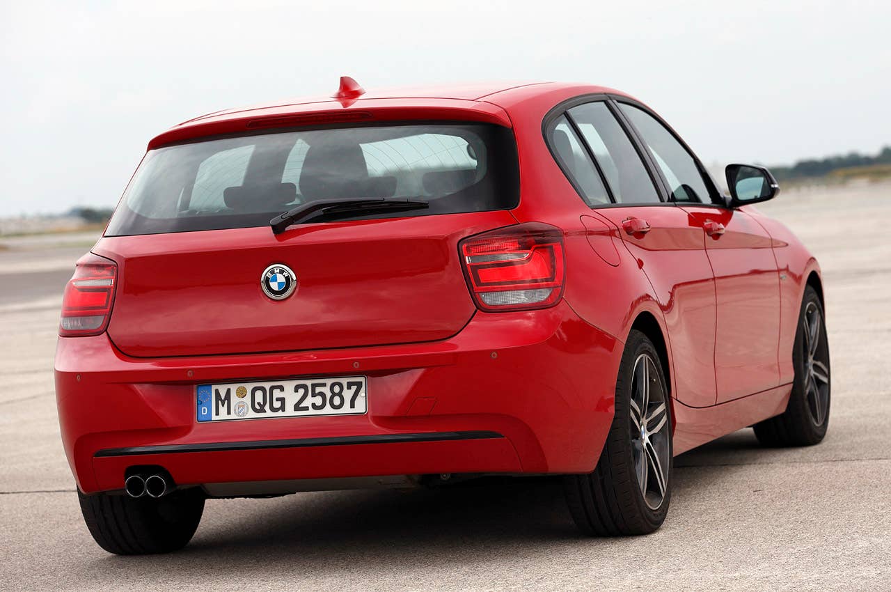 BMW 1 Series 3-cylinder rear 3/4 view