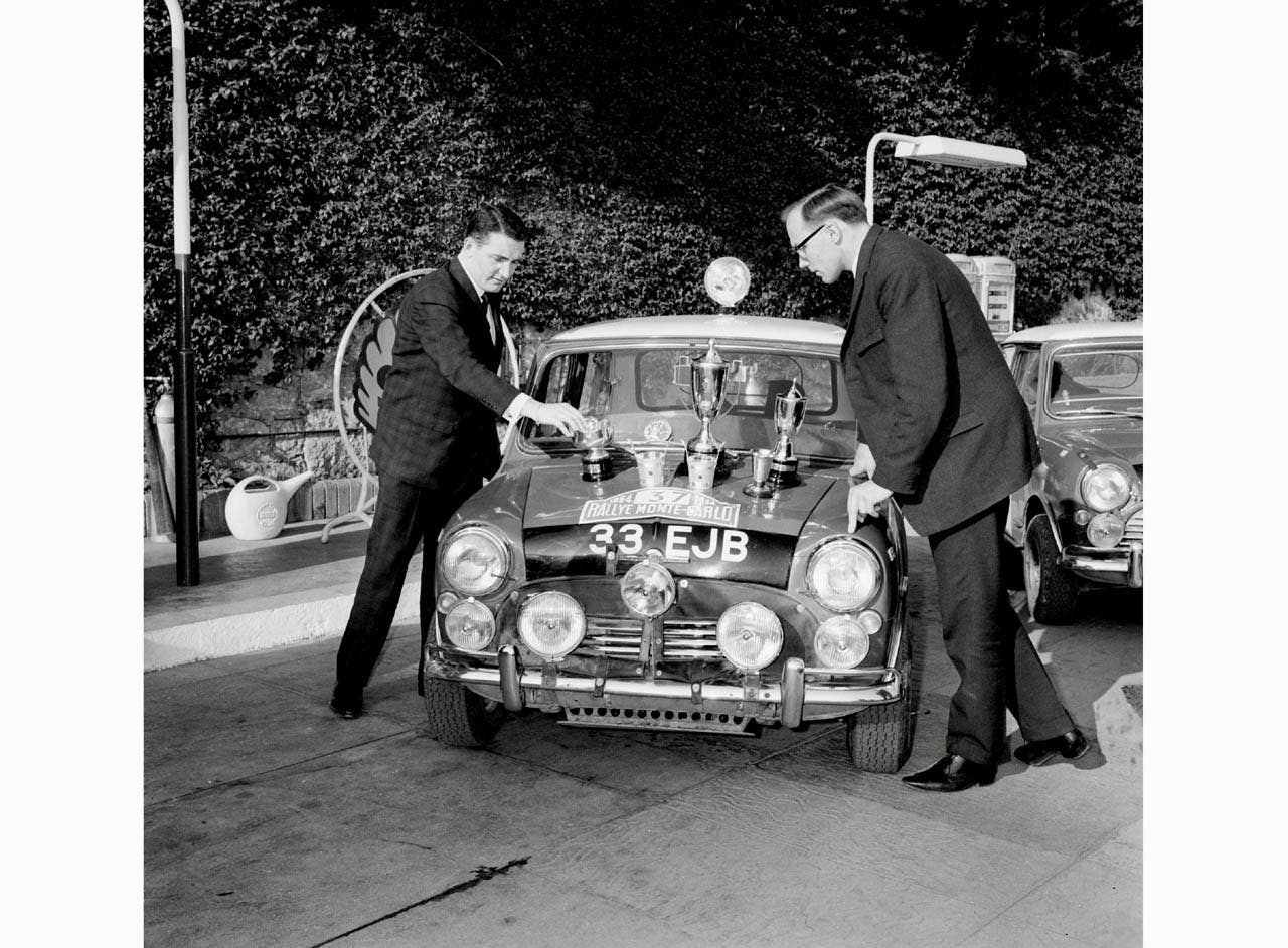 Paddy Hopkirk and Henry Liddon after the award ceremony at the Monte Carlo Rallye, 1964 (11/2006)