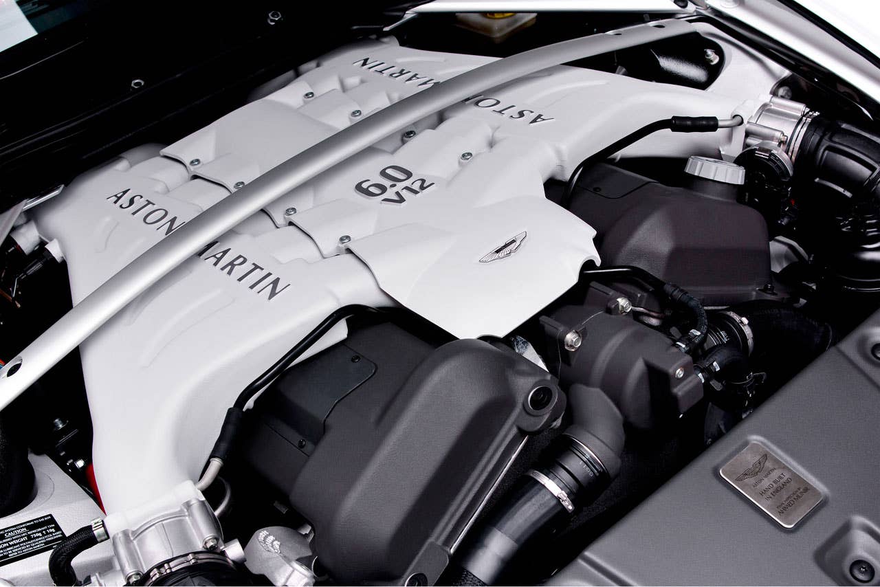 aston martin v12 vantage roadster