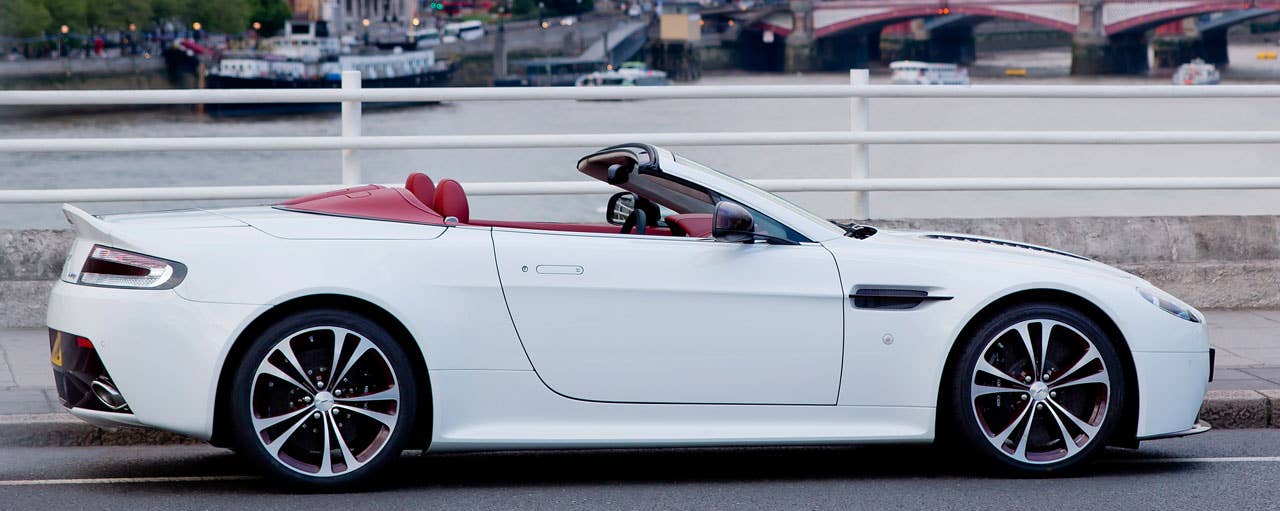 aston martin v12 vantage roadster