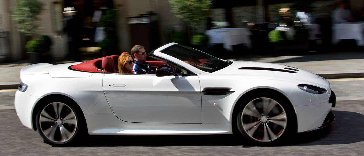 aston martin v12 vantage roadster