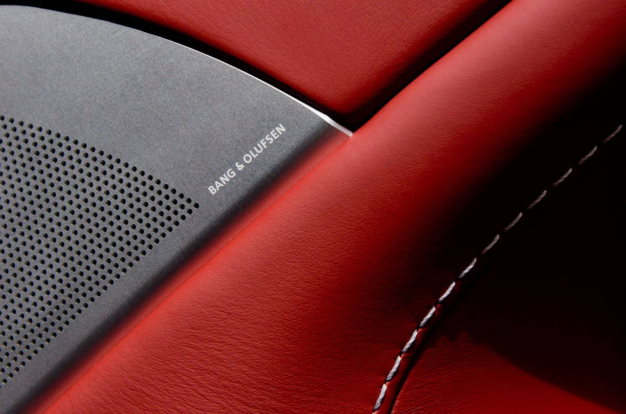 aston martin v12 vantage roadster