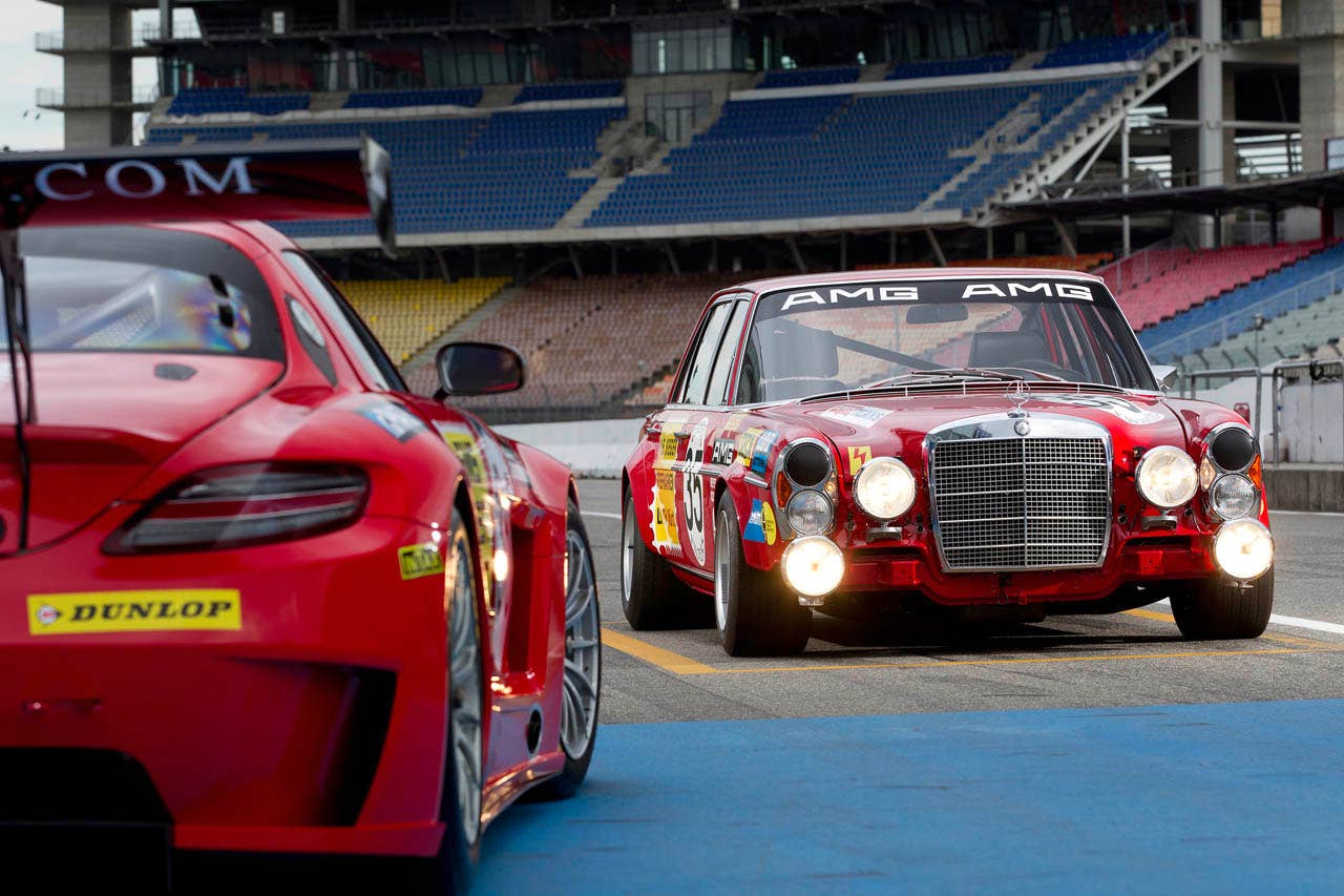 SLS AMG GT3 & AMG 300 SEL  2011