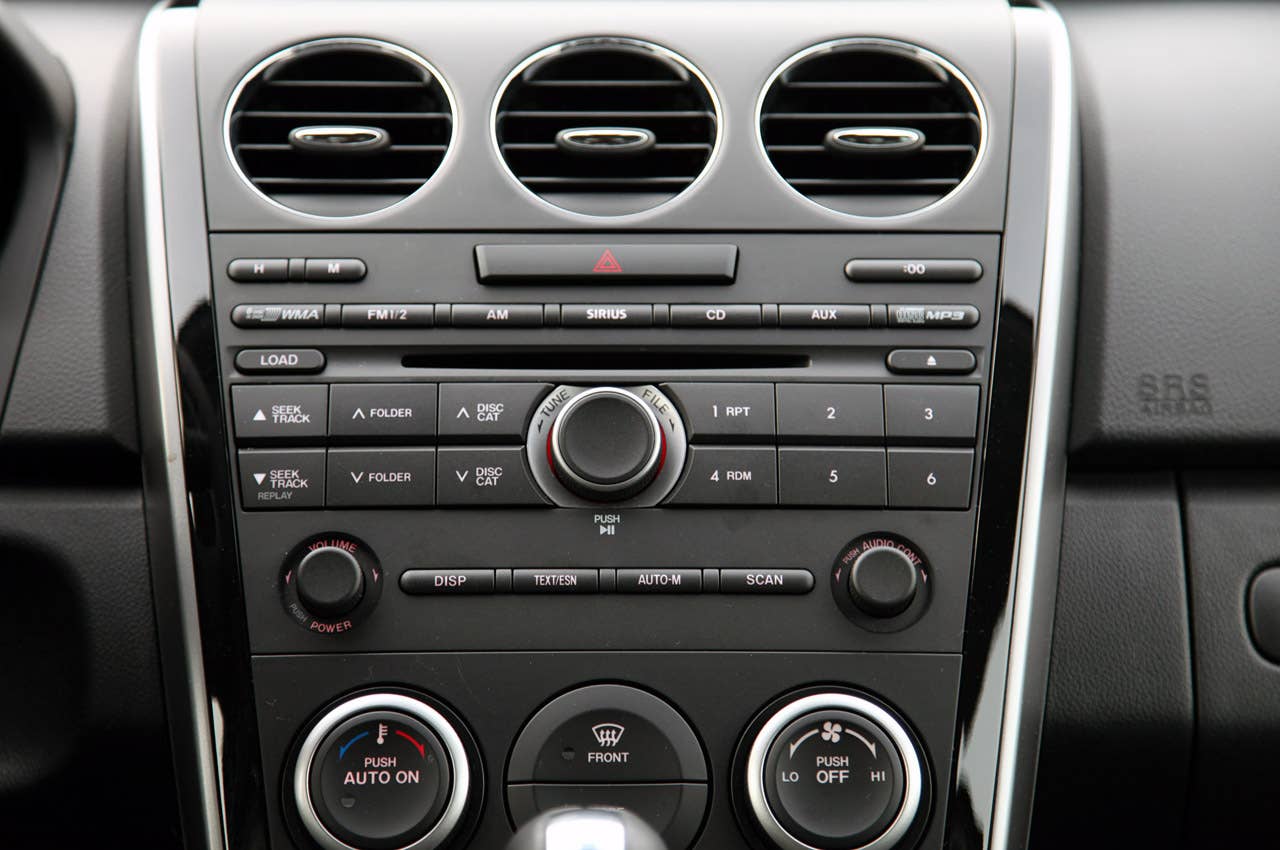 2011 Mazda CX-7 instrument panel