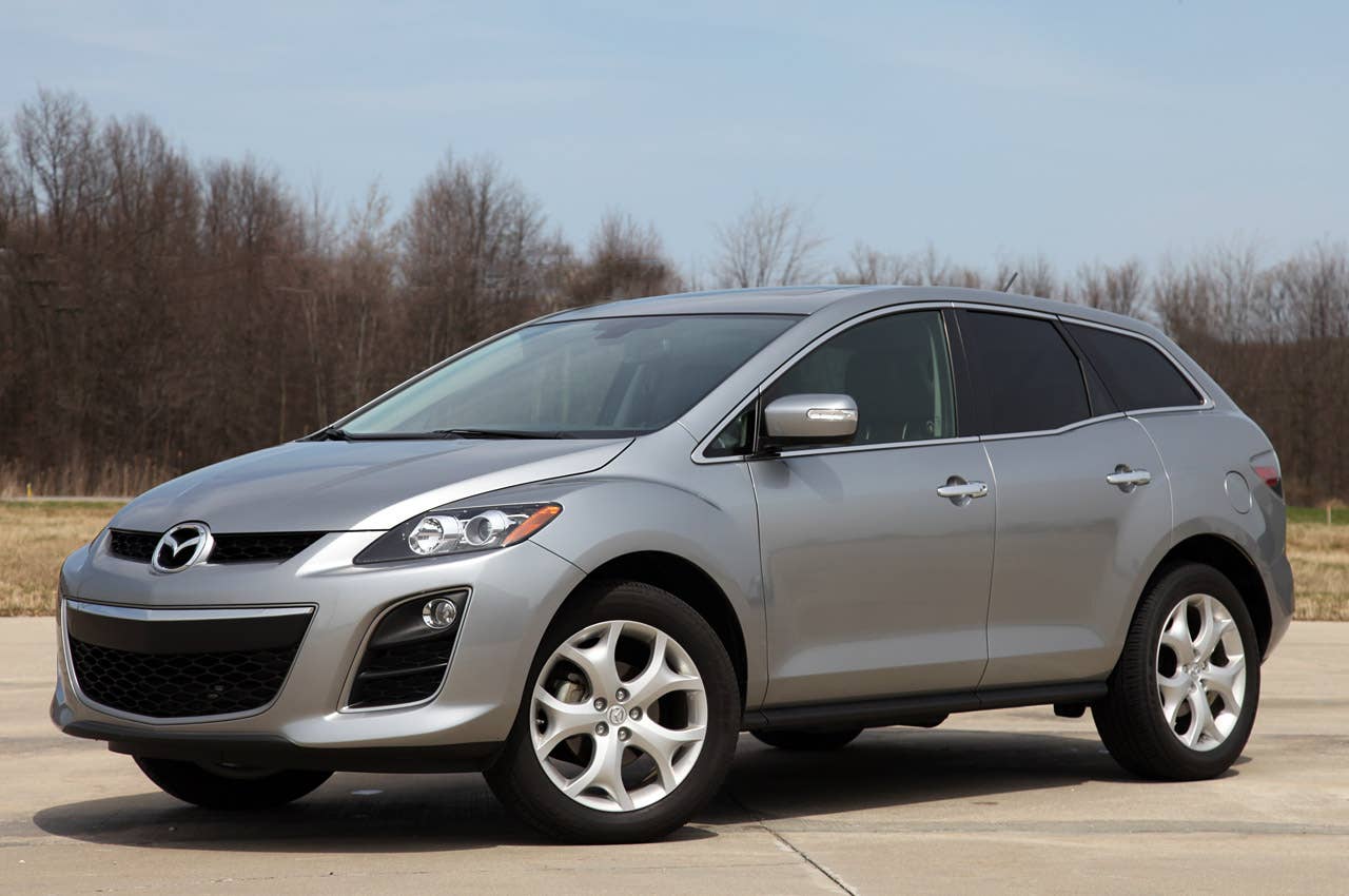 2011 Mazda CX-7 front 3/4 view