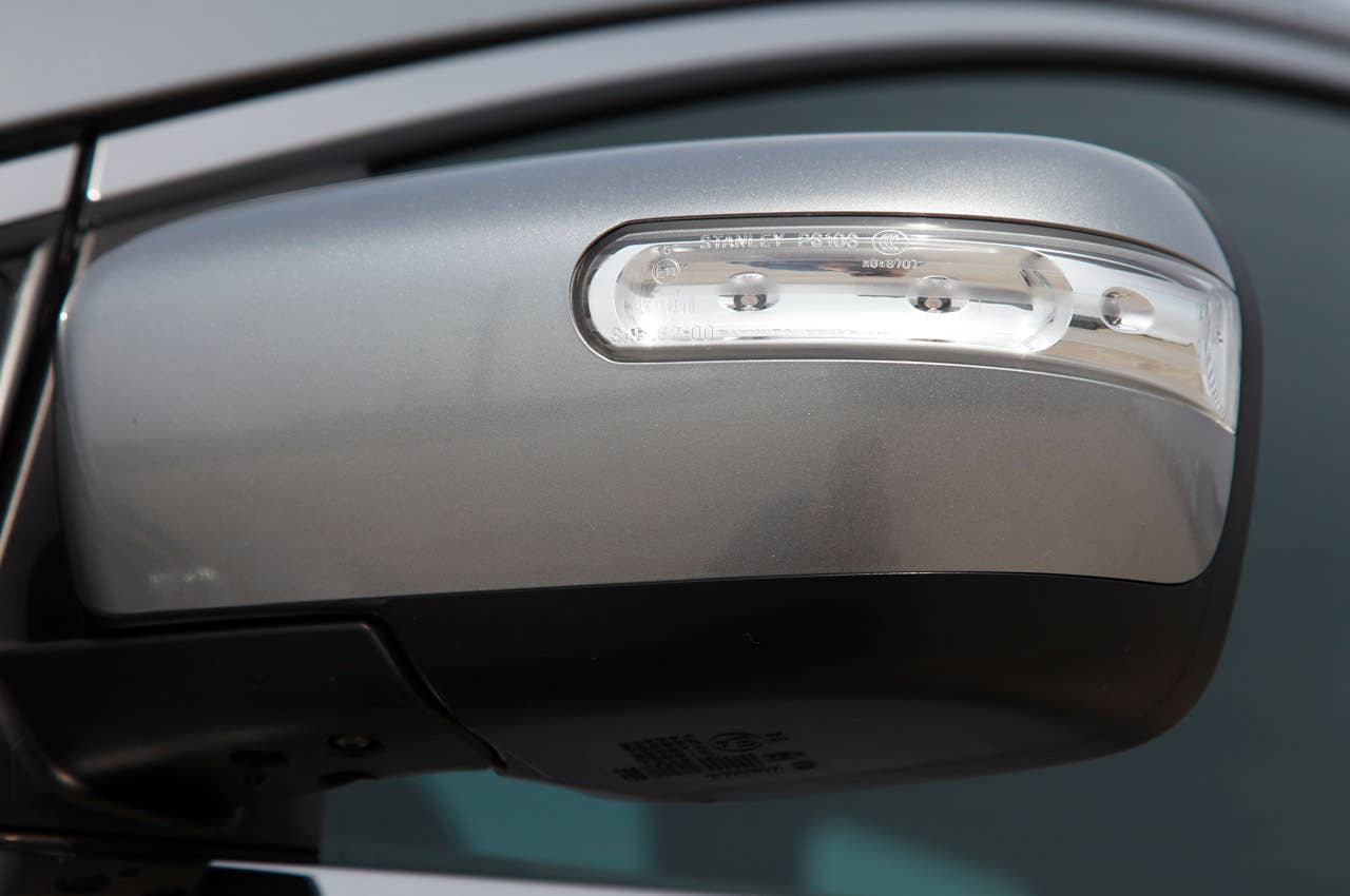 2011 Mazda CX-7 side mirror