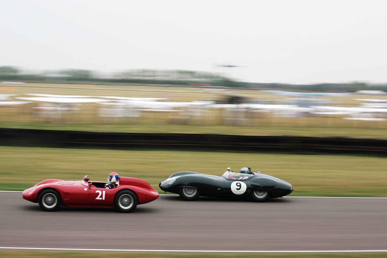 Stirling Moss owned OSCA FS372 battles with a Lister-Jaguar 'Costin'