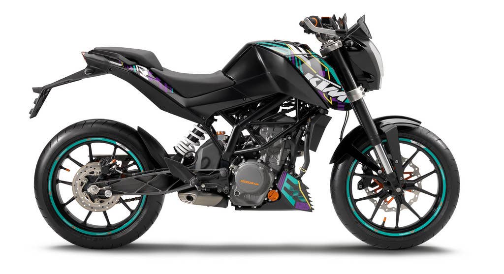 2011 KTM 125 Duke side